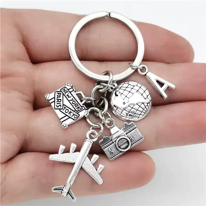 Porte-clés de voyage avec breloque lettre A-Z, avion, globe, bagage, appareil photo – Accessoire de 