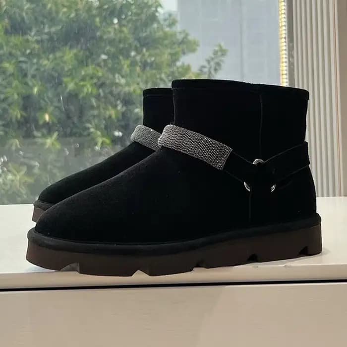 Bottes courtes à fond plat en daim de vache pour femmes, bout rond, décor de perles, bottes de neige