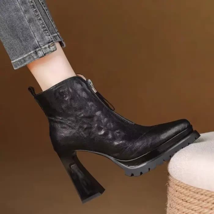 Bout pointu talon Super haut femme polyvalent talon bloc plate-forme bottes simples 2025 nouvelles c