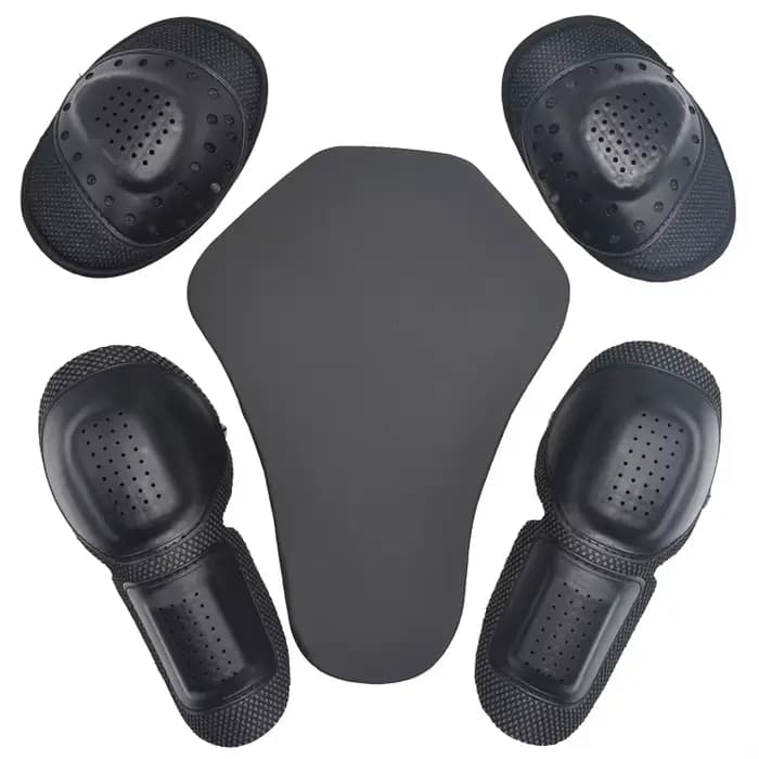 Les combinaisons de course de moto doivent être équipées de protections anti-chute intégrées, y comp