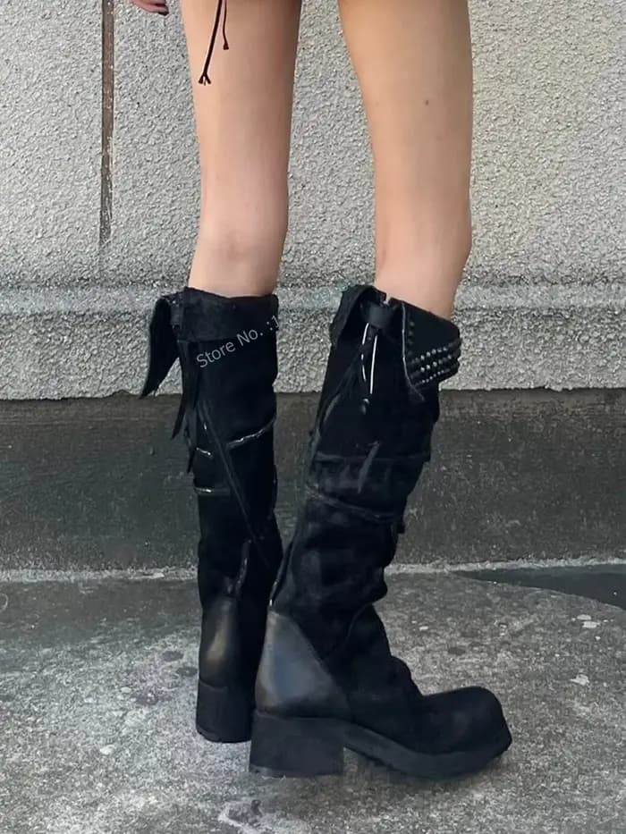Bottes hautes à rivets solides
