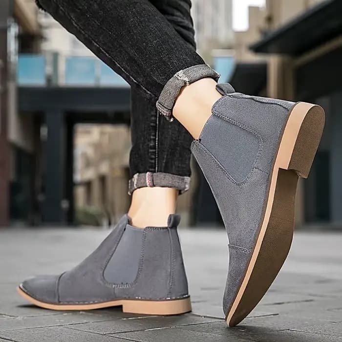 Bottes Chelsea grises en daim pour hommes, chaussures à bout pointu, confortables, à enfiler, pas chères, Zapatos Hombre Casual