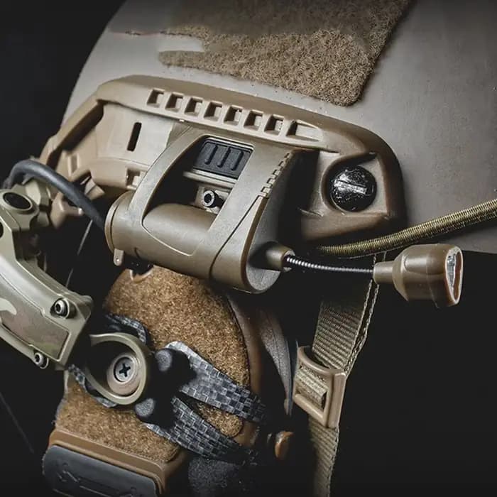 Lumière de casque tactique 3 Modes lampe de poche LED éclairage de nuit extérieur pour la chasse Laser militaire