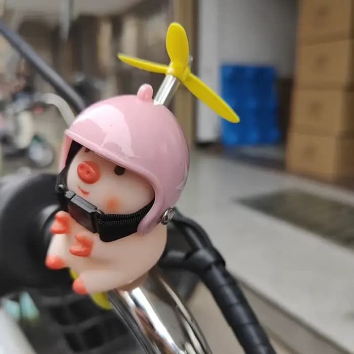 Casque cochon rose et étoile blanche
