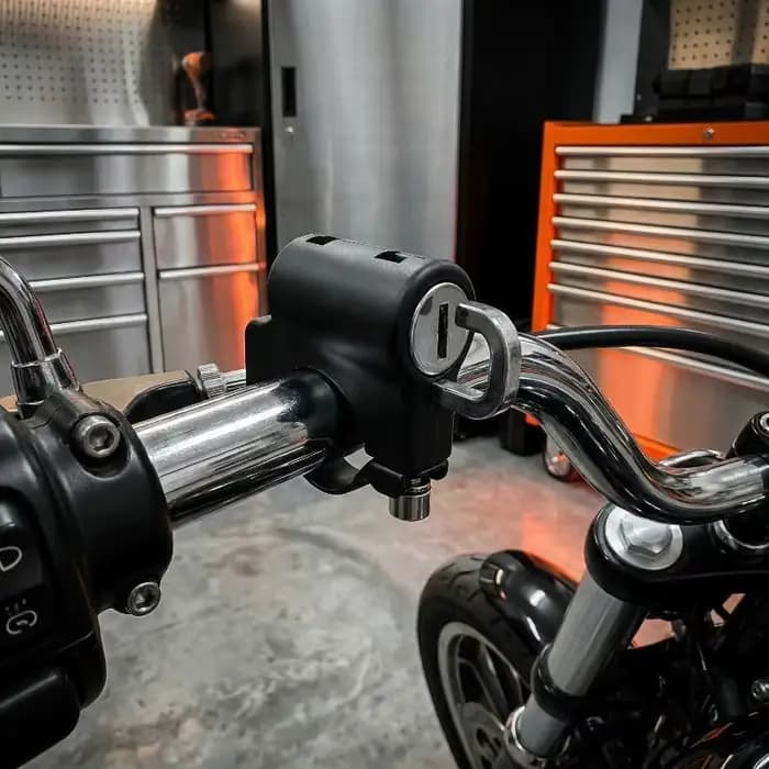 Verrou de casque antivol pour guidon