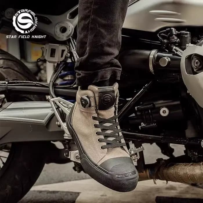 Chaussures de moto rétro