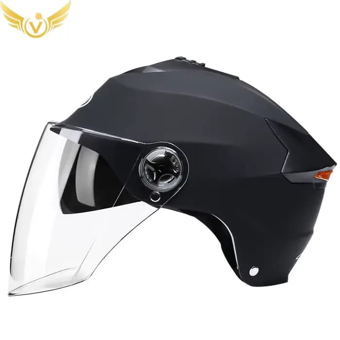 Casques de moto avec lumières LED