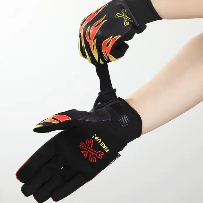 Fistplast motif flamme