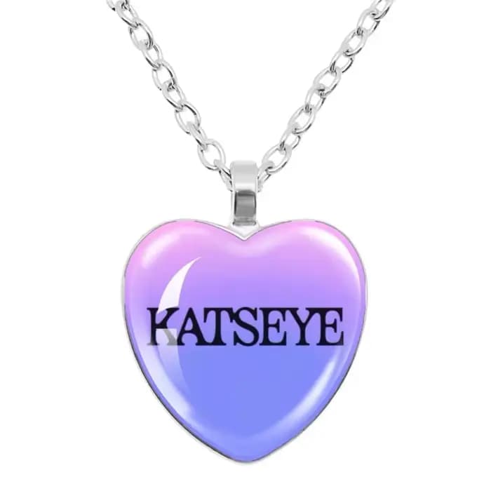 Collier pour femme KATSEYE, bijoux anime, pendentif, breloques Kpop Idol, accessoires, chaîne de cou en alliage, cadeau d'anniversaire pour fans