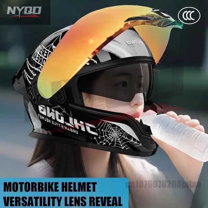 Casque de moto rabattable