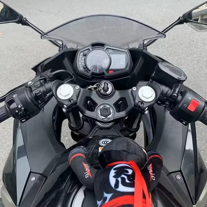Accessoires décoratifs de moto à attraction magnétique