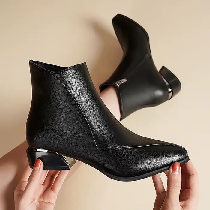 Bottines pour femmes automne-hiver 2024, style britannique, bottes tendance pour femmes, nouvelles bottes courtes à talons épais et surdimensionnées