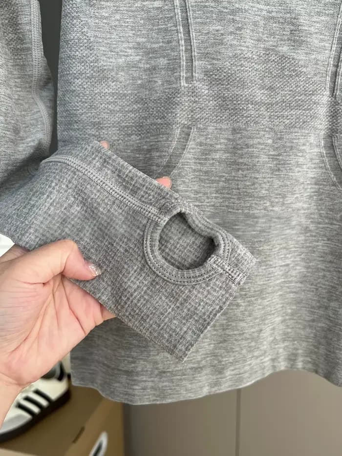Haut de yoga pour femmes, vêtement de sport ajusté à manches longues, coupe slim, pour l'entraînement, la course à pied, t-shirt de sport respirant