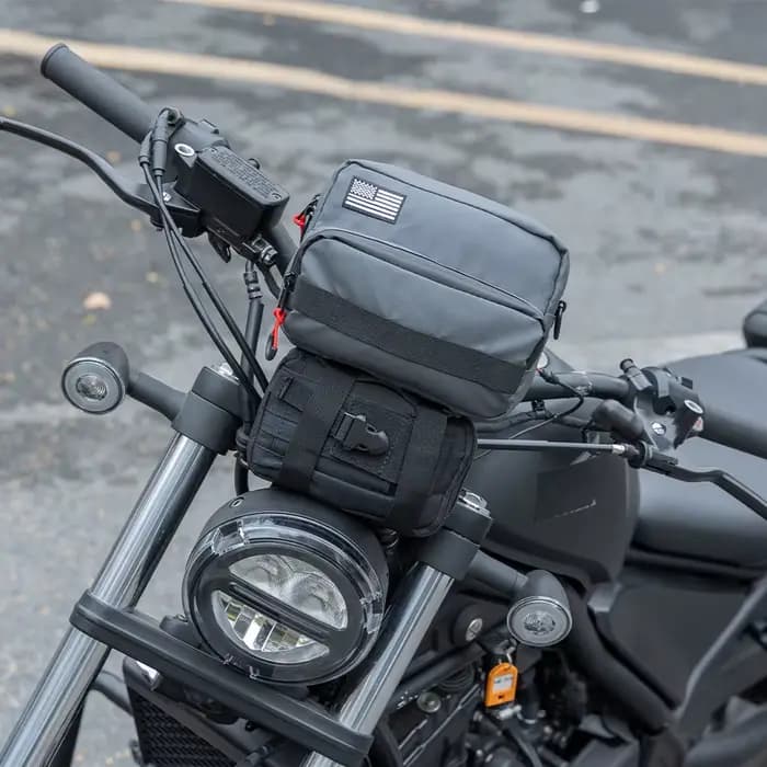 Sacoche universelle pour guidon de moto