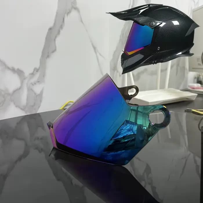 Lentilles de casque LVS-800 couleur transparente miroir coloré plaqué argent. C'est brun clair