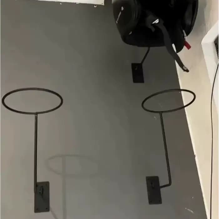 Support mural pour casque de moto