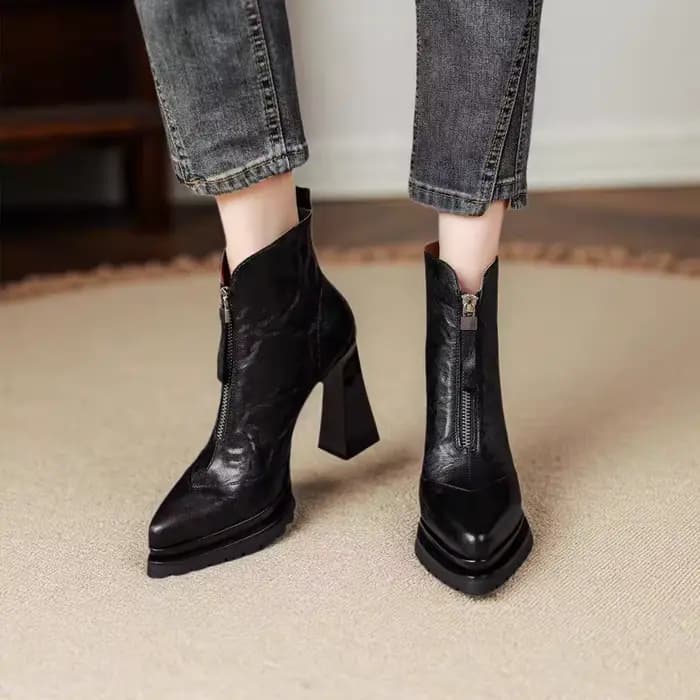 Bout pointu talon Super haut femme polyvalent talon bloc plate-forme bottes simples 2025 nouvelles chaussons