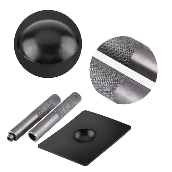 Un ensemble d'outils de réparation de moto