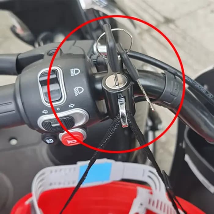 Serrure antivol pour casque de moto