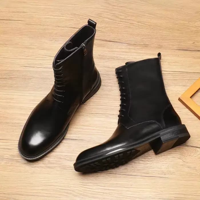 Bottes de travail, médicaments élevés. Cuir verni de bétail à tête ronde