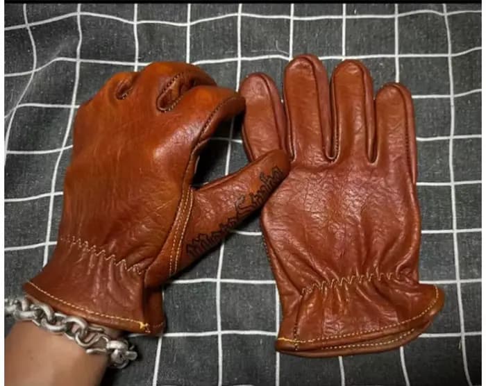 Isoto de course de moto en cuir vintage, fait à la main