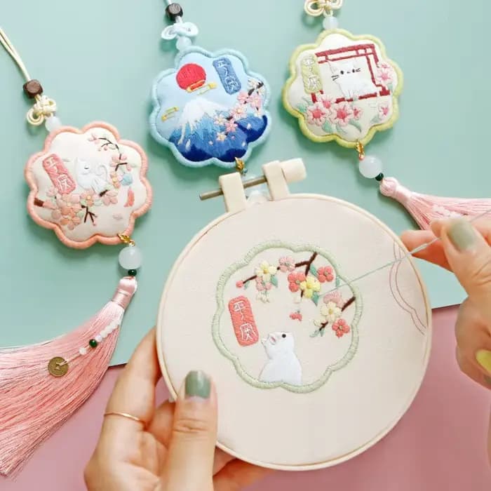 Kit de Matériel pour Amulette de Prière Brodé DIY – Kit de Broderie Facile pour Débutants – Tissu à Coudre pour Pendentif de Voiture – Point de Croix
