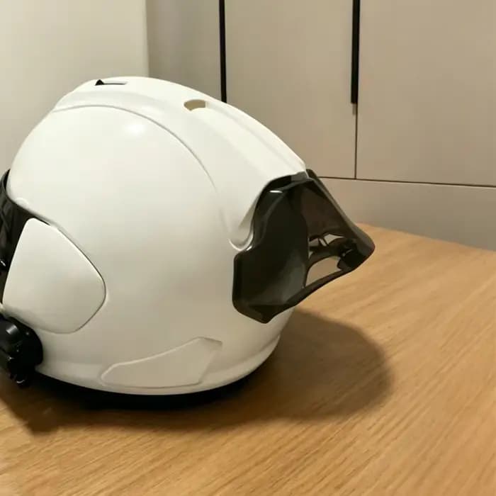 Becquet de casque de moto