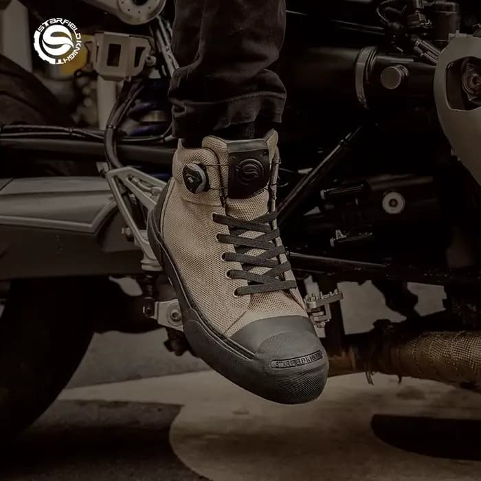 Chaussures de moto rétro