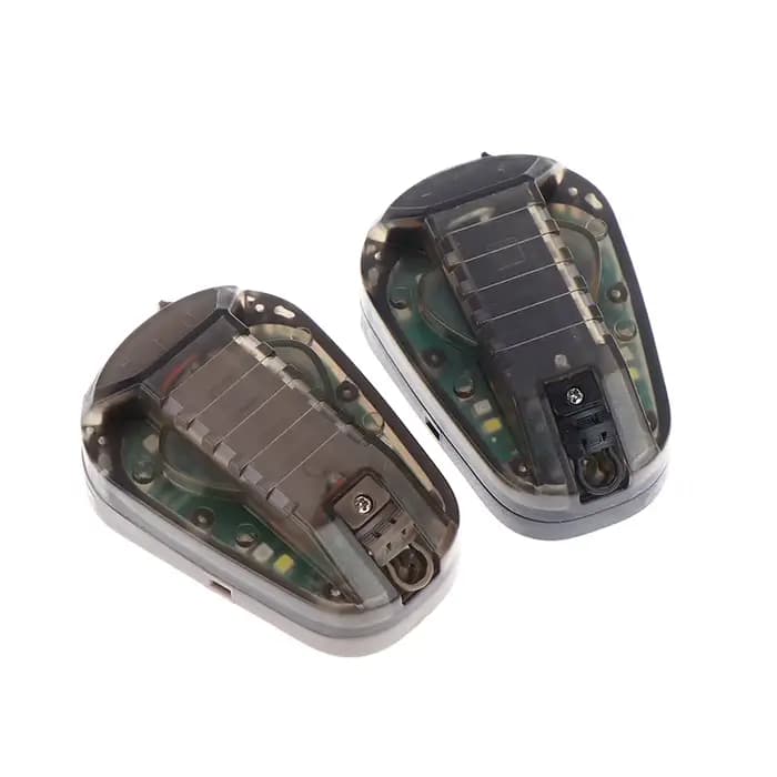 L'éclairage LED pour casque facilite la sécurité en extérieur grâce à la fonction stroboscopique IR améliorée