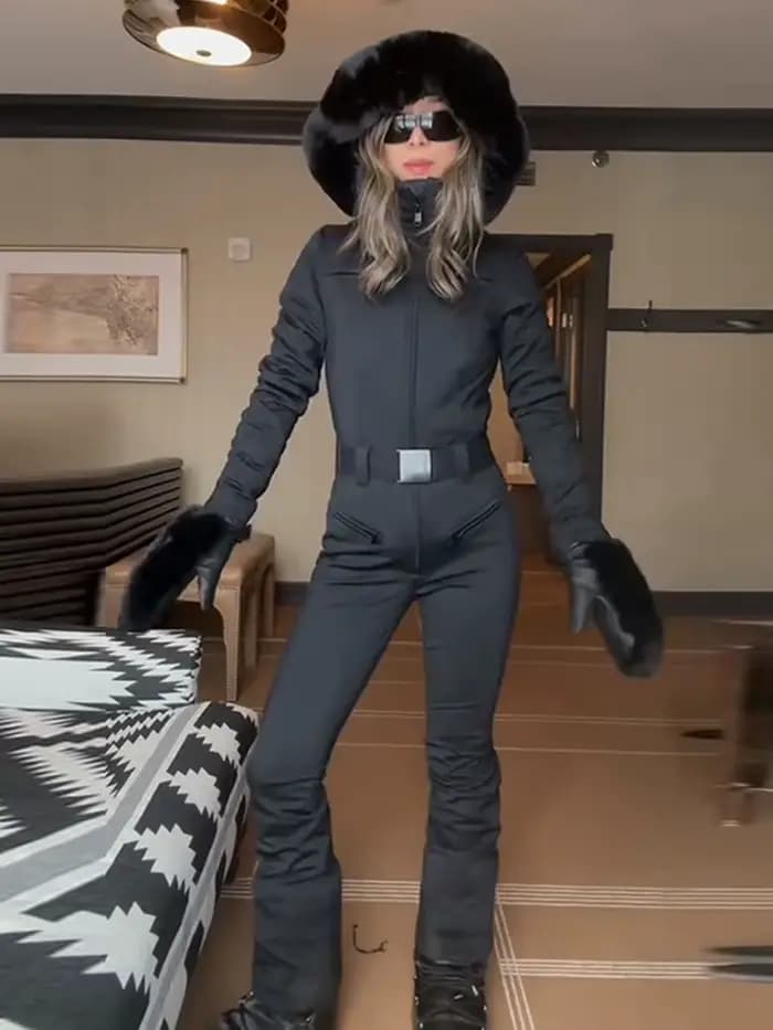 Combinaisons de ski pour femmes rembourrées à capuche manches longues imperméables taille haute costumes féminins 2025 hiver ski en plein air combinaison de ski pour femme