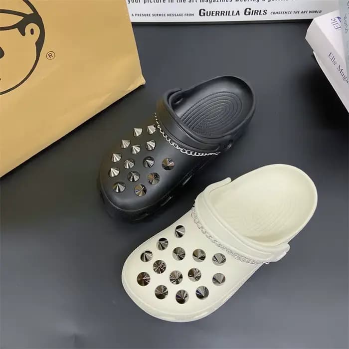 Ensemble d'accessoires de chaussures tendance, en métal, avec fermoir chaîne pour chaussures, amovible, adapté aux sandales et aux tongs.