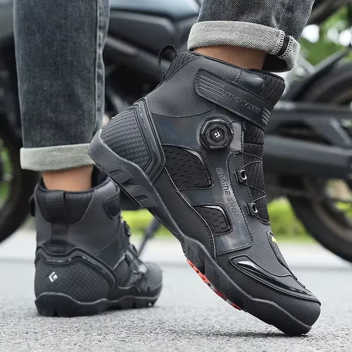 Nouvelles bottes de moto hommes en cuir Motos respirant anti-dérapant résistant à l'usure