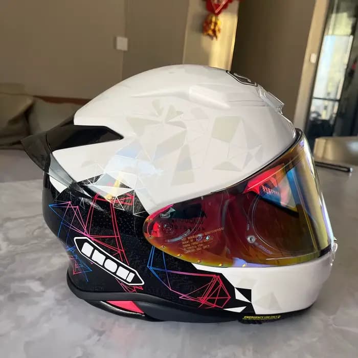 Aileron arrière de casque