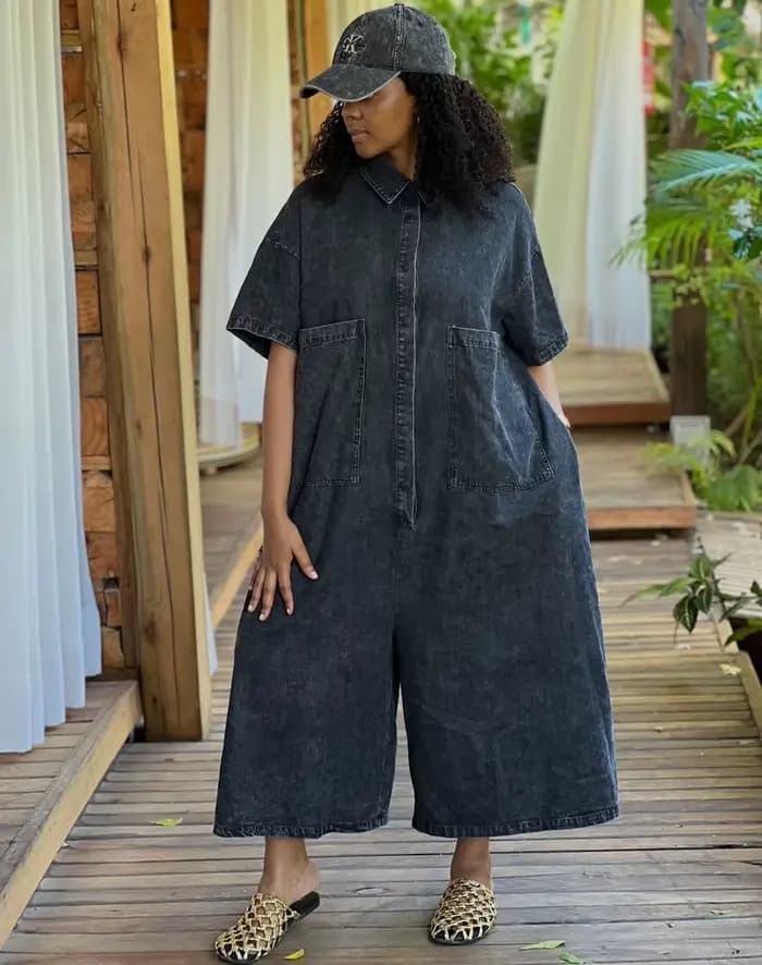 Combinaison en jean tendance pour femme, délavée, à simple boutonnage, manches courtes, coupe ample