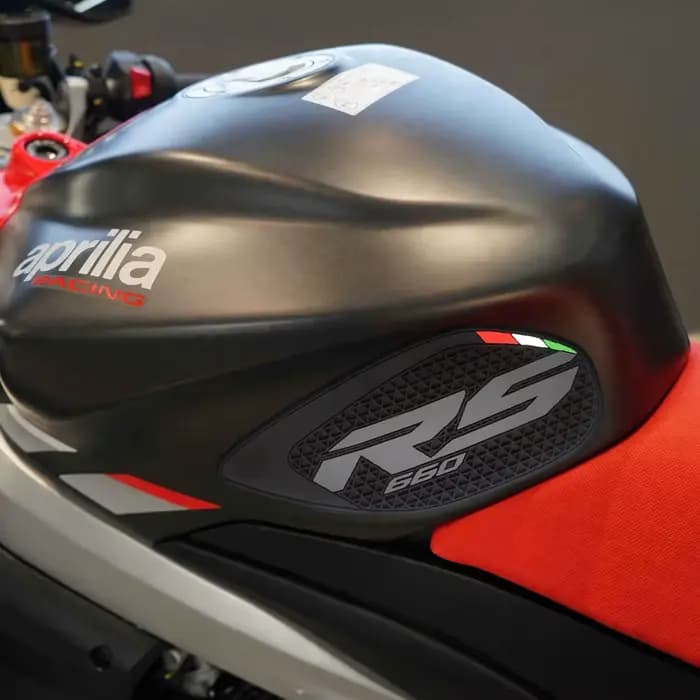 Coussinet de réservoir latéral pour moto