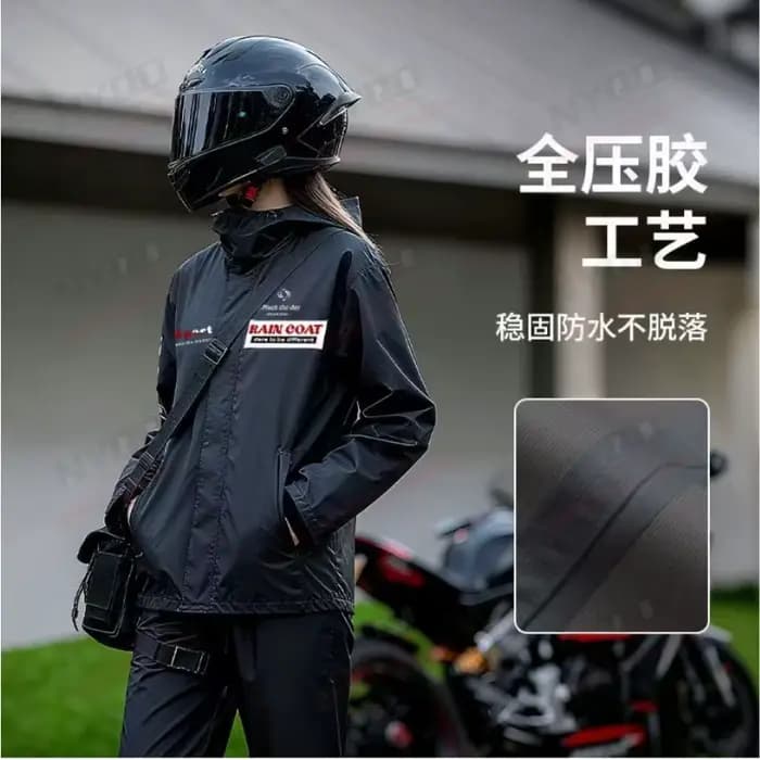 Combinaison de pluie pour moto
