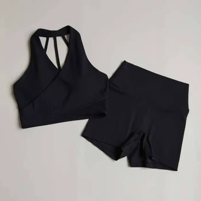 Ensemble de yoga pour femme : short taille haute, soutien-gorge de sport et short de fitness rehausseur de fessiers pour l'entraînement, la gym et le Pilates