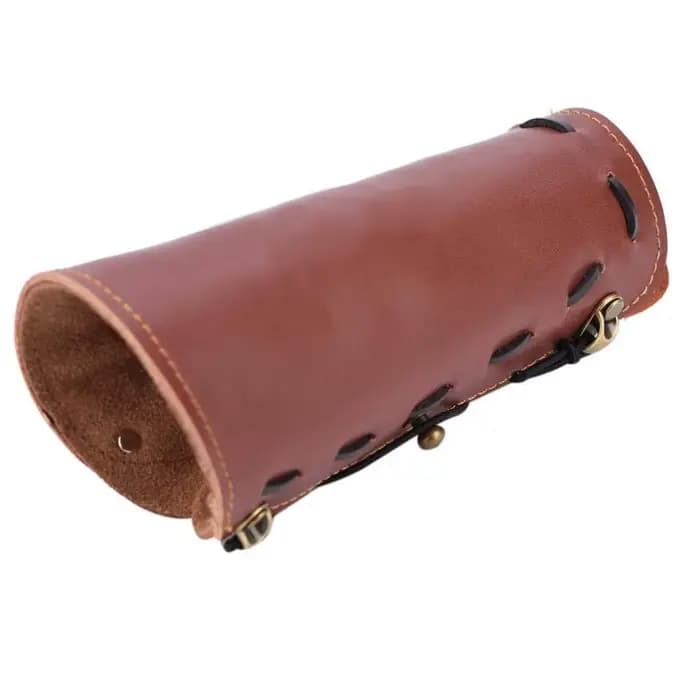 Protège-bras de tir à l'arc en cuir marron fait main avec sangles réglables – Essentiels pour l'archer et la pratique du tir