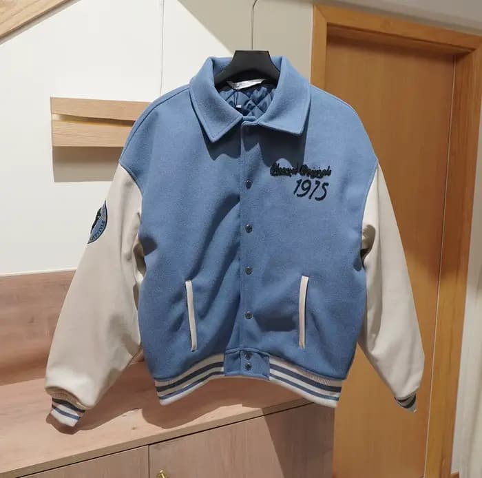 Blouson Aviateur Homme – Col Patchwork, Mélange Coton Chaud, Fermeture à Rabat, Coupe Ample, Manches Longues – Tendance Hiver Jeunesse