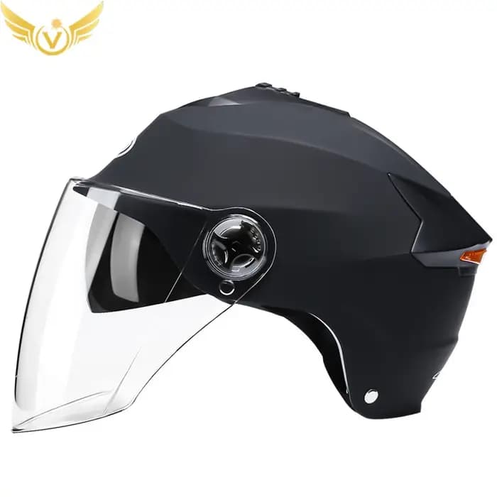 Casques de moto avec lumières LED