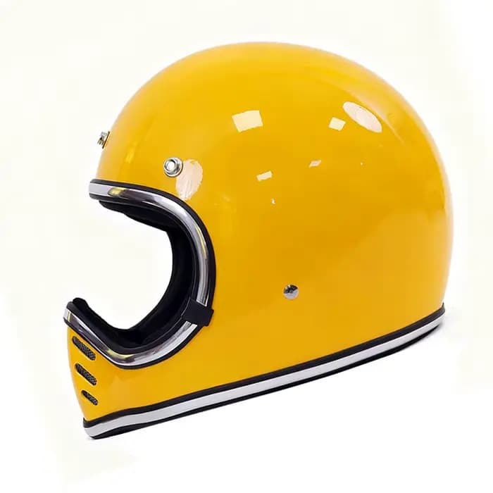 Casque de moto japonais pointu