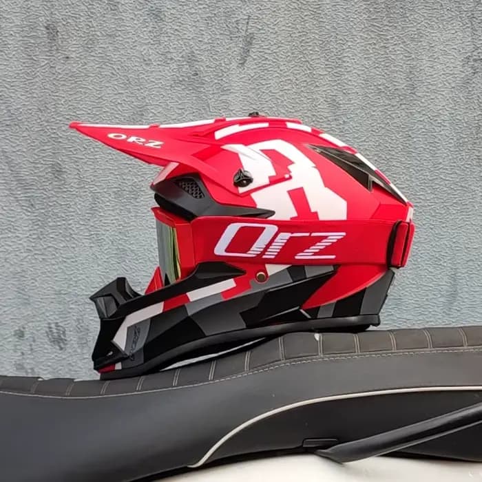Casque de moto tout-terrain super cool