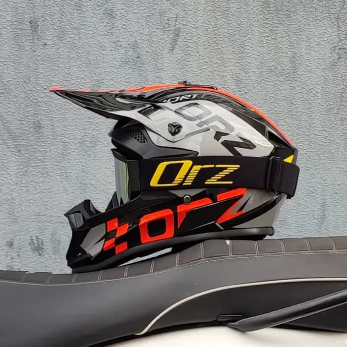 Casque de moto tout-terrain super cool