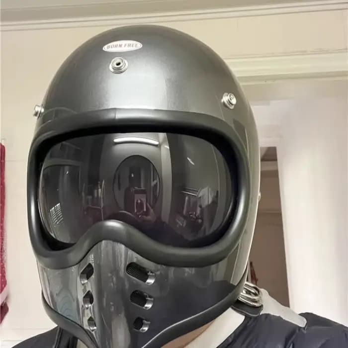 Casque Bornfree visière intégrée accessoires Mini Moto3