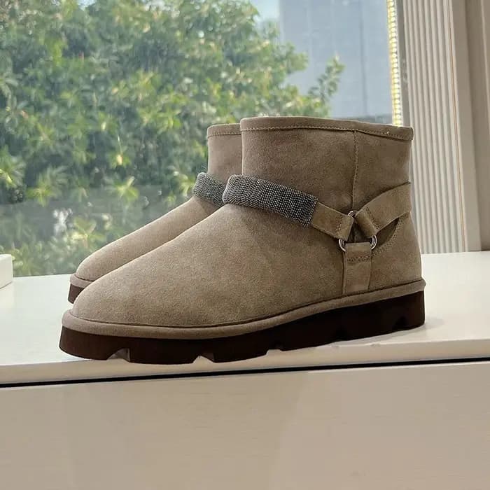 Bottes courtes à fond plat en daim de vache pour femmes