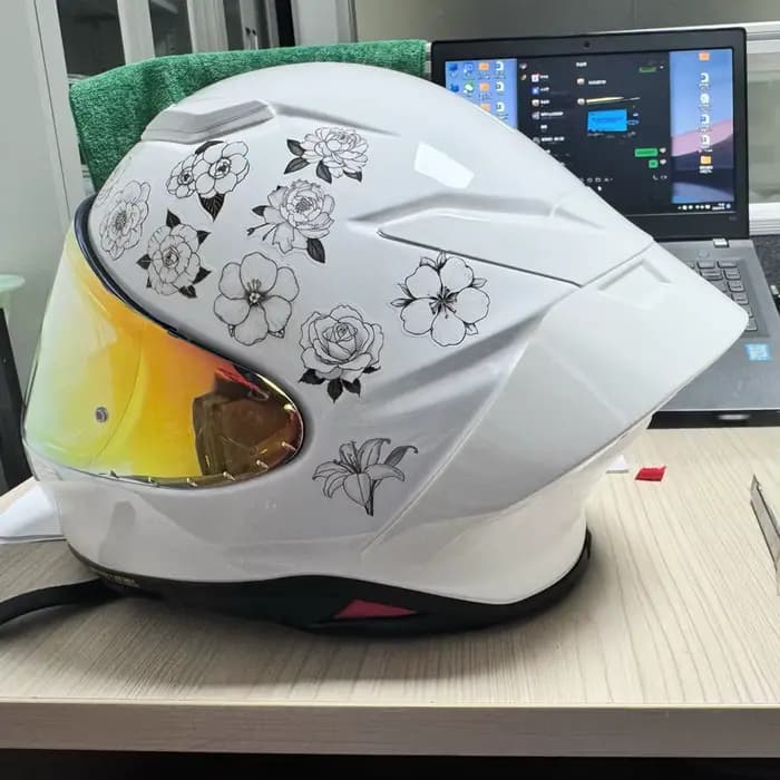 Nouveau spoiler arrière de casque de moto