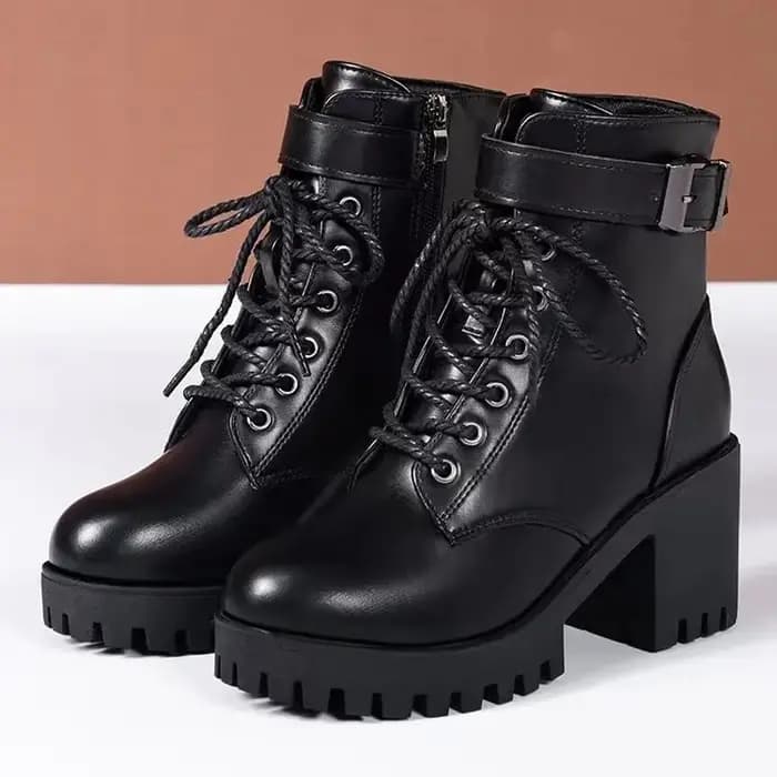 Chaussures pour femmes hiver bottes de moto confortables 2025 nouvelles chaussures décontractées à lacets pour femmes mode talon épais bottines latérales