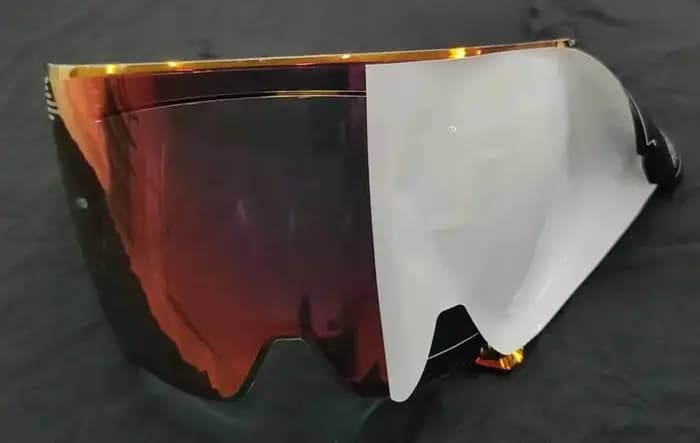 Visière de casque de moto