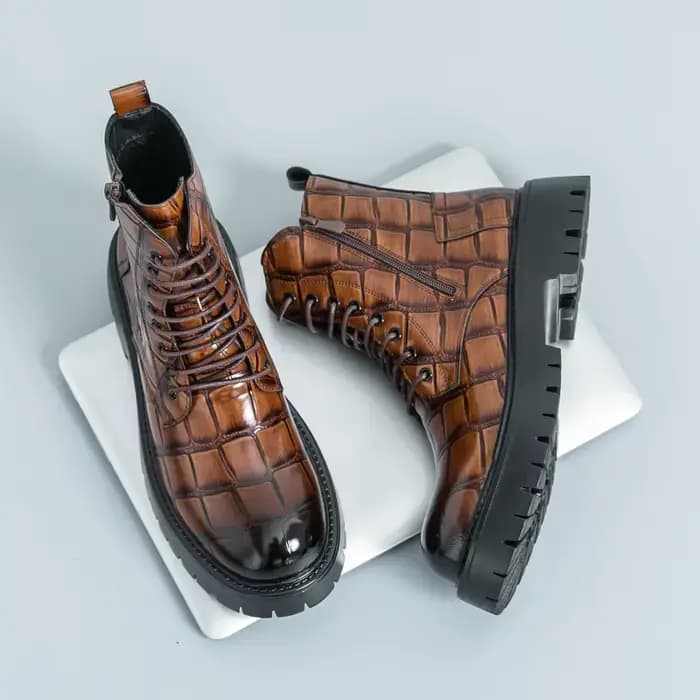 Nouvelles bottes rétro haut de gamme à semelles épaisses augmentant la hauteur pour l'automne et l'hiver