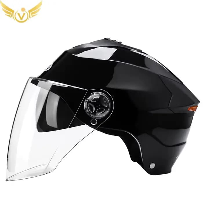 Casques de moto avec lumières LED